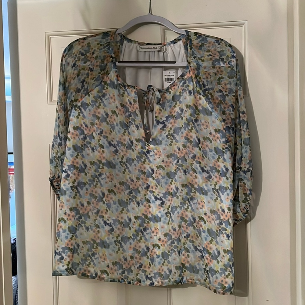 Pretty Abercrombie & fitch top
